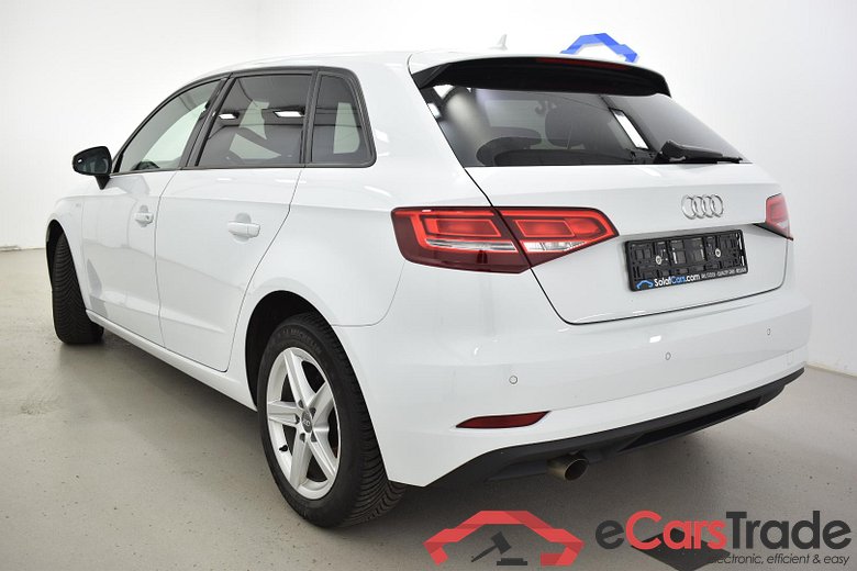Audi A3 SB 1.6 TDI Aut. Xenon Navi Klima PDC ... #4