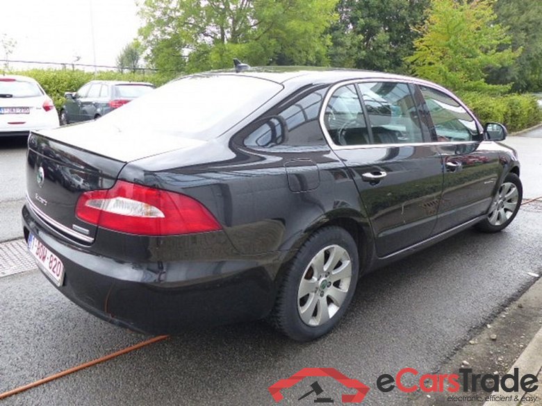 SKODA SUPERB 1.6 CR TDi GreenLine Ambiente DPF Xenon Navi Klima PDC #3