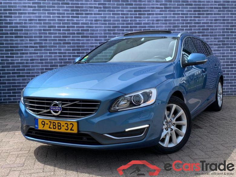 VOLVO V60 2.0 D4 Summum #1