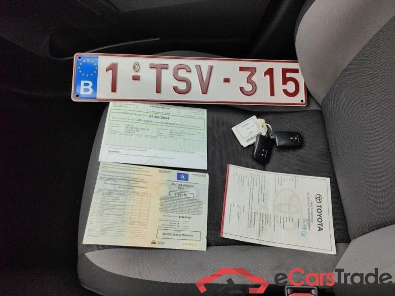 Toyota Auris Touring Sports 1.8 VVT-i Hybrid CVT Business 5d #4