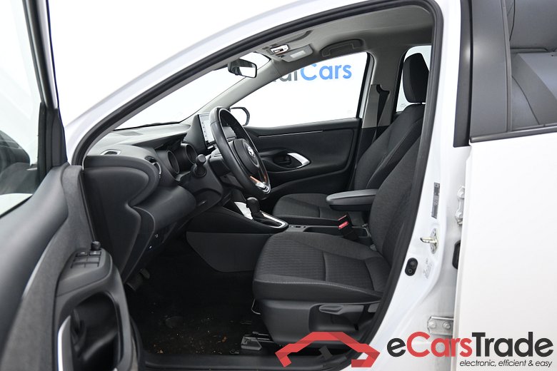 Toyota Yaris 1.5 Hybrid Design Aut. LED Navi KeylessGo Klima ... #5