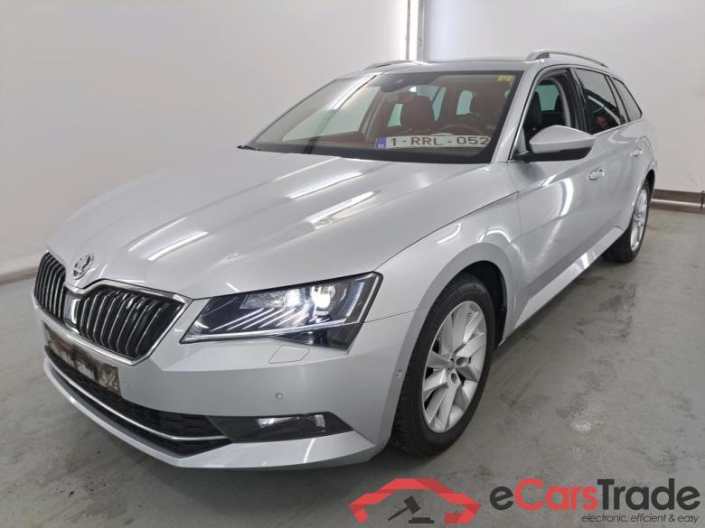 SKODA SUPERB COMBI DIESEL - 2015 2.0 CR TDi Style Premium Confort GPS #1