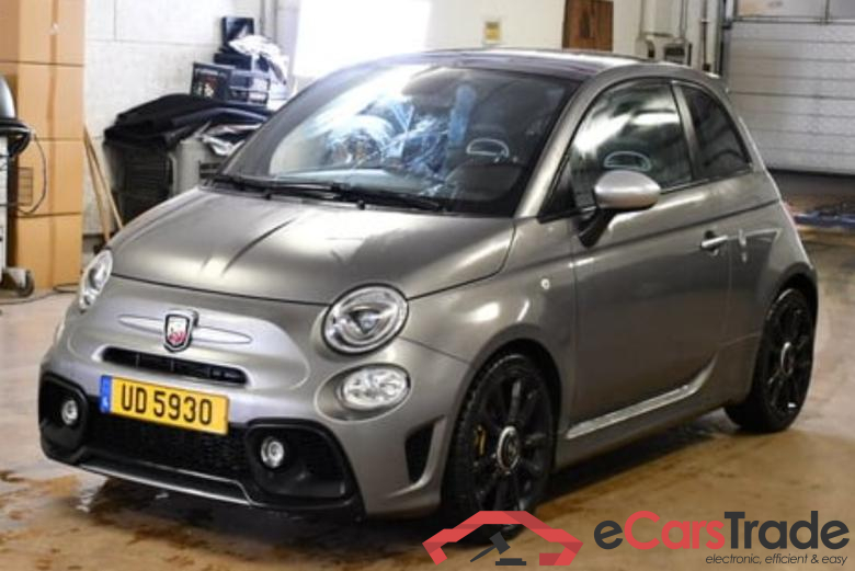 Abarth 595 Turismo 1.4 T-Jet 165Hp Pano Akrapovic Xenon Virtual Beats Navi Sport-Leather  Klima PDC ...