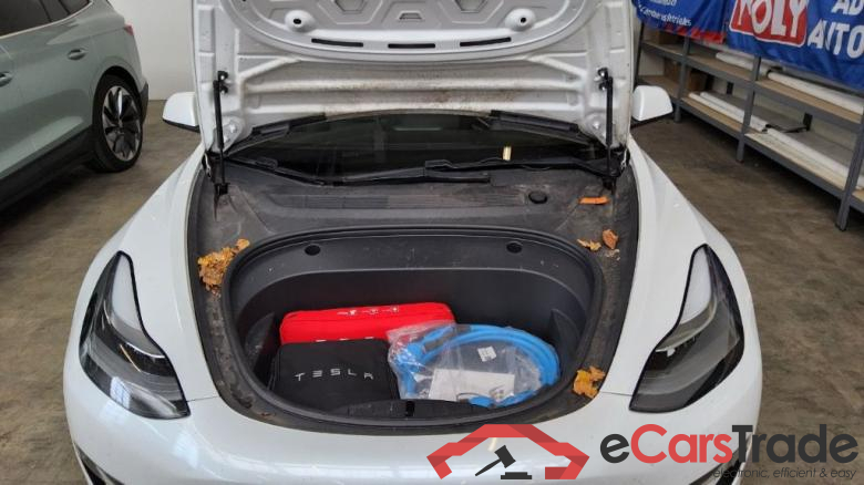 Tesla Model 3 ´18 BEV TESLA Model 3 Langstreckenbatt. Allradantrieb Dual Motor 4d 366kW