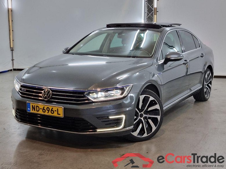 VOLKSWAGEN PASSAT 1.4 TSI GTE Connected Series Plus #1