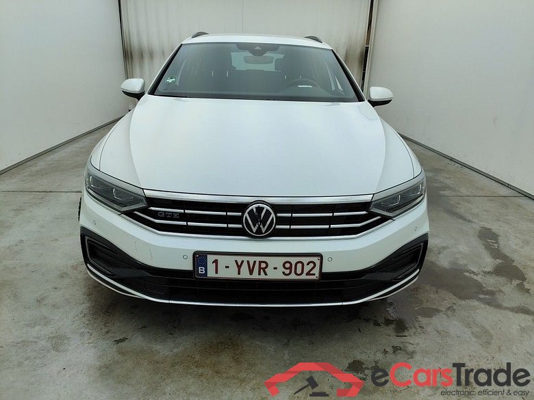Volkswagen Passat Variant 1.4 TSI DSG6 GTE Business 5d #1
