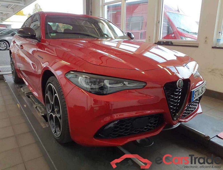 Alfa_romeo Competizione Q4 Giulia #2