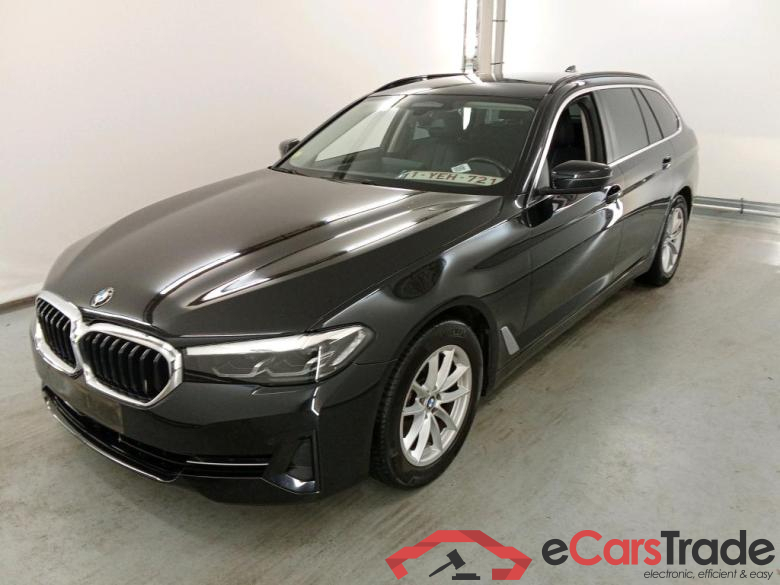 BMW 5 SERIES TOURING 2.0 518D 100KW TOURING AUTO Business Parking Assistant