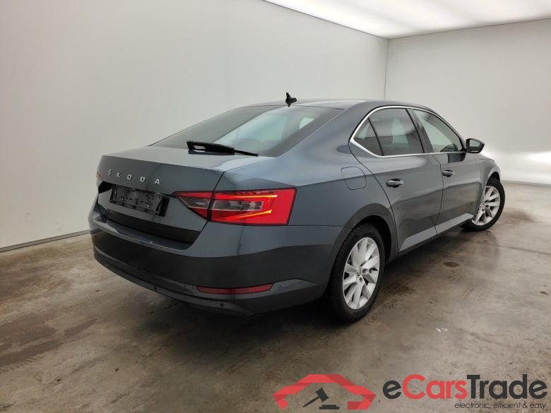 Skoda Superb 2.0 CRTDI 110kW Style 5d #5