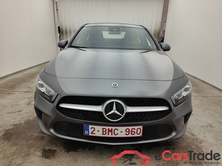 Mercedes-Benz A-Klasse Limousine A 180d Business Solution Aut. 4d #1