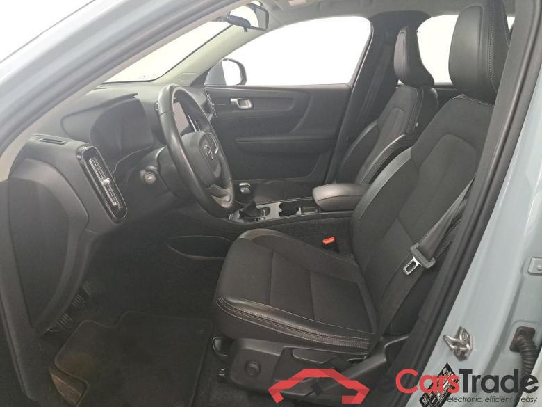 VOLVO XC40 2.0 D3 Momentum (EU6d-TEMP) Sensus Navigation Light & Cool #5