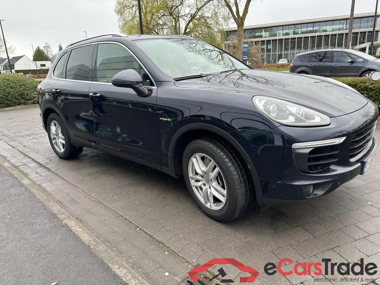 PORSCHE Cayenne S-E Hybrid #2