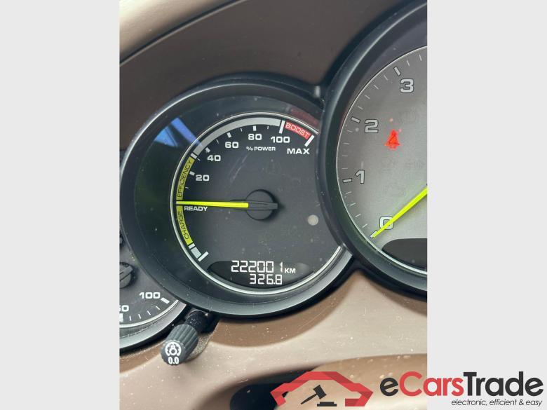 PORSCHE Cayenne S-E Hybrid #3