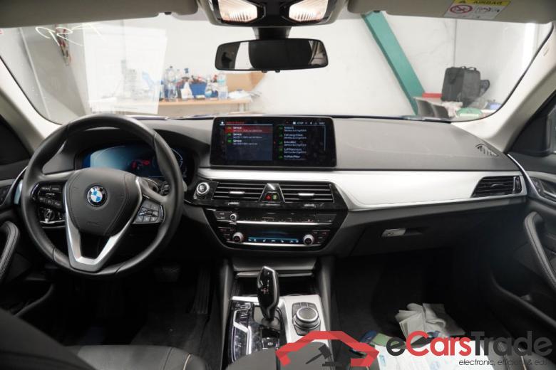 BMW 5-Serie Touring ´16 Baureihe 5 Touring 520 d 2.0 140KW AT8 E6d #5