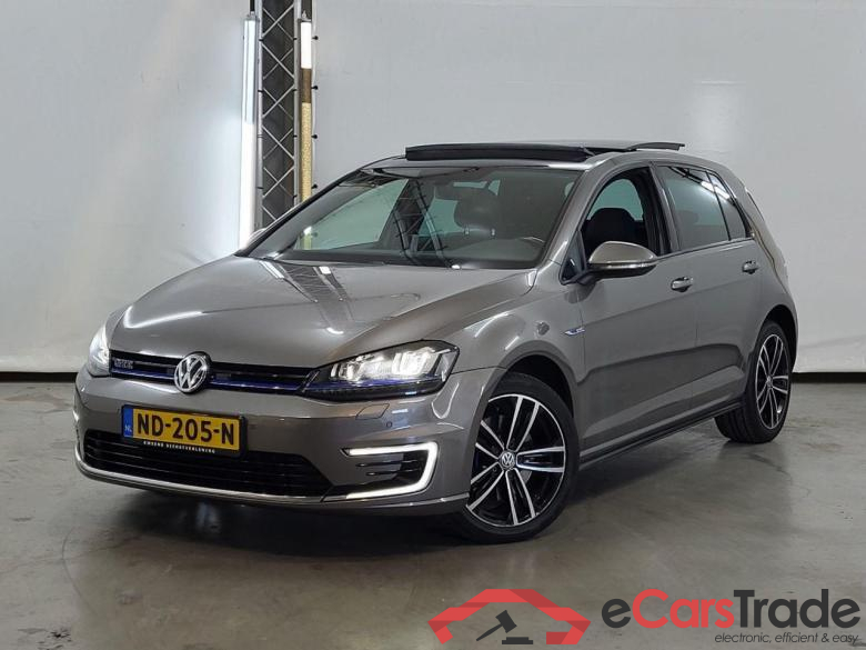 VOLKSWAGEN GOLF 1.4 TSI GTE Connected Series