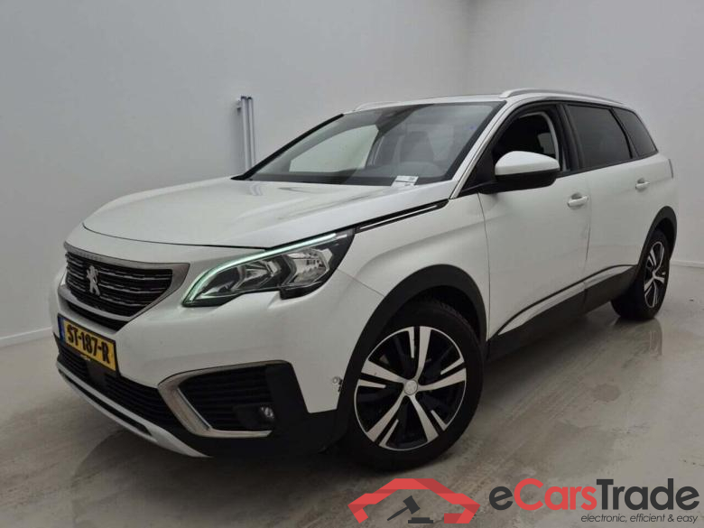 PEUGEOT 5008 1.2 PureTech Allure
