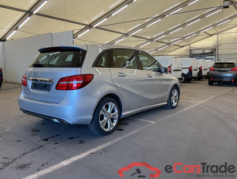 Mercedes B 180d Urban LED-Xenon Command Navi Sport-Leather Klima PDC ... #3