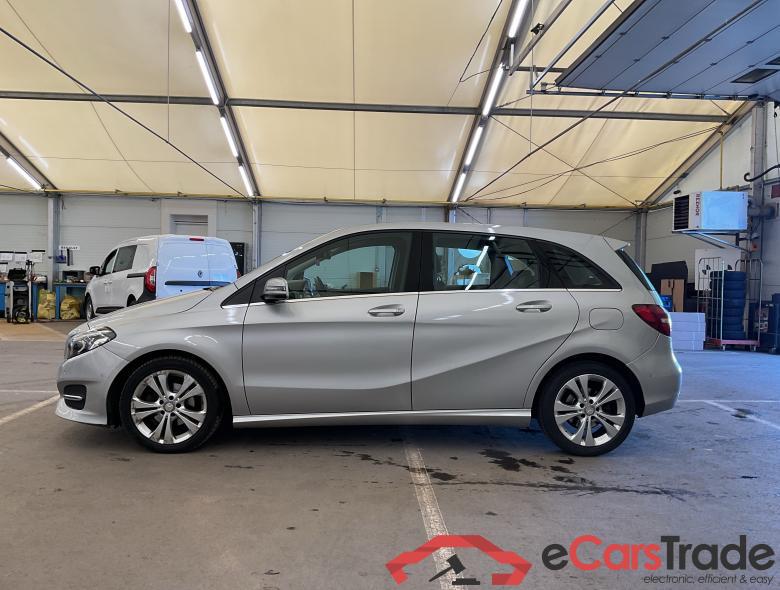 Mercedes B 180d Urban LED-Xenon Command Navi Sport-Leather Klima PDC ... #4