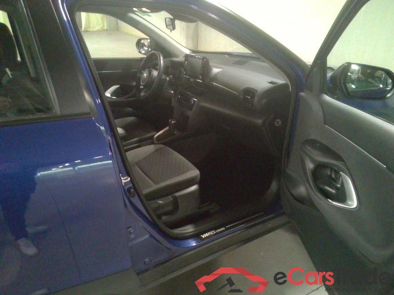 Yaris Cross 1,5 HEV 2WD Dynamic #5