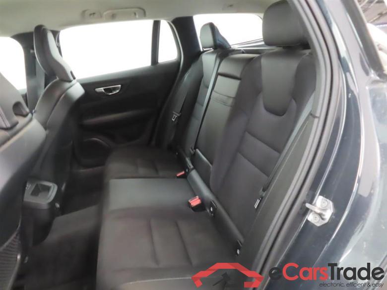 VOLVO V60 2.0 D3 MomentPro #6