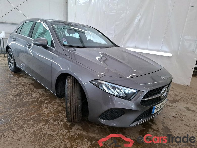 Mercedes A 250 e Business Line 8G-DCT MERCEDES-BENZ Classe A Compact / 2022 / 5P / Berline A 250 e Business Line 8G-DCT #4