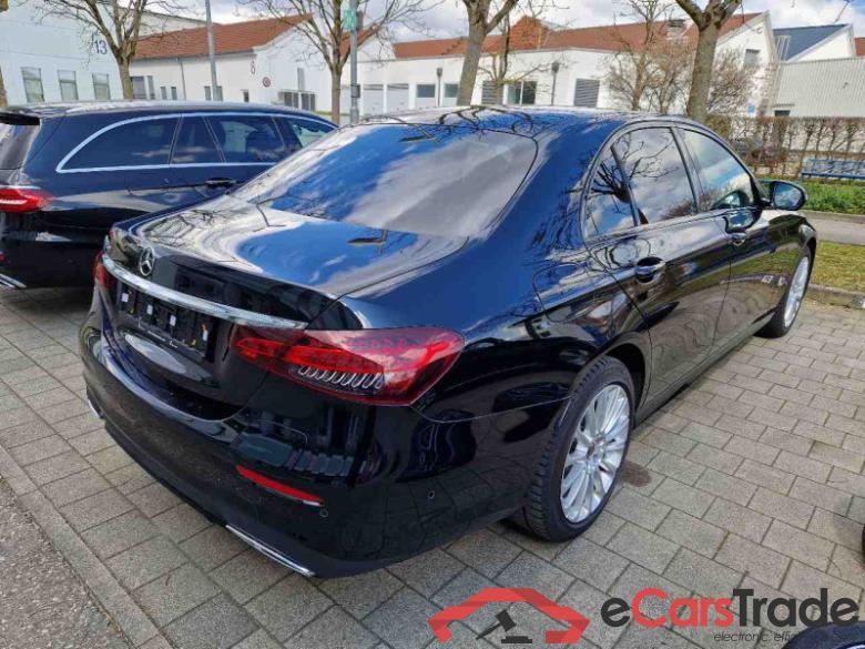 Mercedes-Benz E -Klasse Lim. (BM 213)(08.2016->) DE - Lim4 E 300 de EU6d, de AMG Line (EURO 6d), (Facelift) 2020 - 2023 #3