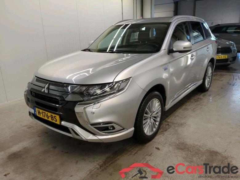 MITSUBISHI Outlander 2.4 PHEV Intense #1
