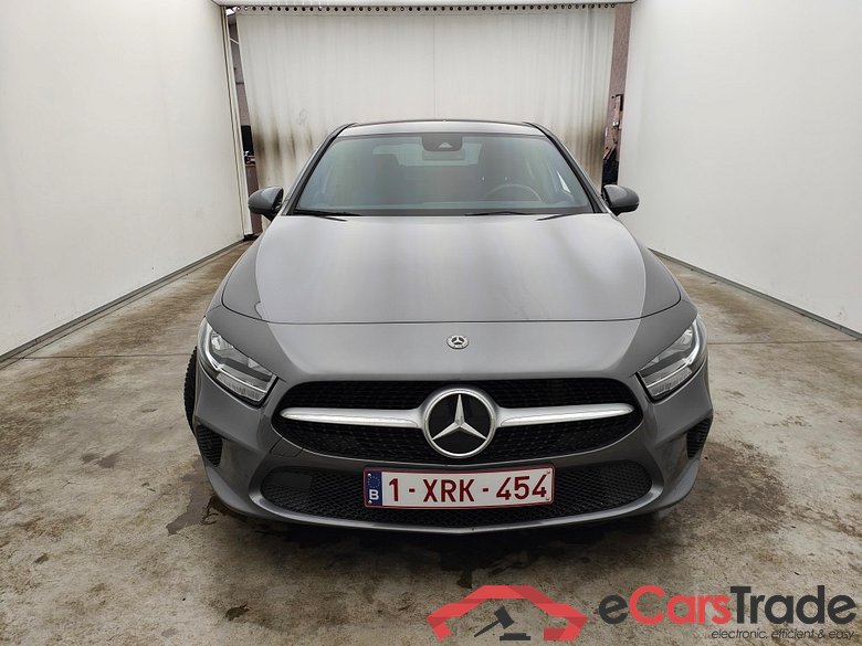 Mercedes-Benz A-Klasse Limousine A 180 d DCT Business Solution 4d #1