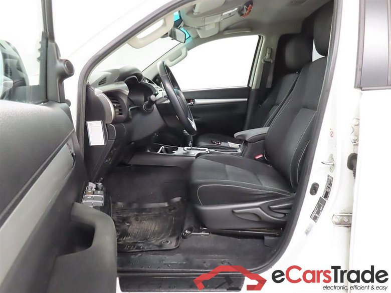 TOYOTA HILUX 2.4 D-4D-F DC Prof. #5