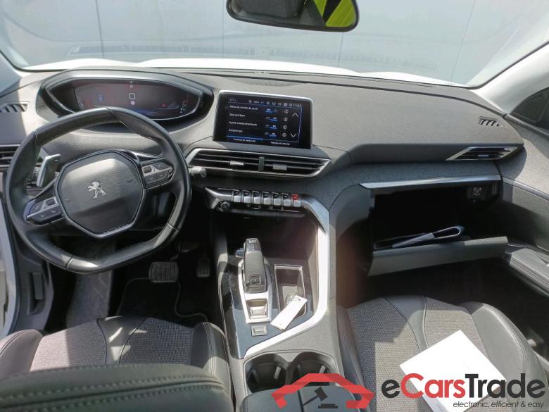 Peugeot Allure 1.2L PureTech 96kW (130CV) EAT8 PEUGEOT 5008 / 2017 / 5P / todoterreno Allure 1.2L PureTech 96kW (130CV) EAT8 #3