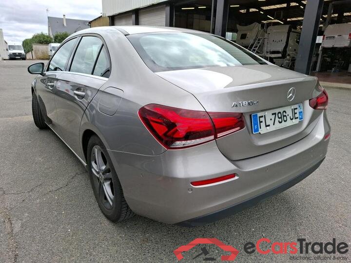 Mercedes A 180d Limousine Aut. LED-Xenon Widescreen Navi 1/2 Sport-Leather KeylessGo Camera Klima PDC ... #4