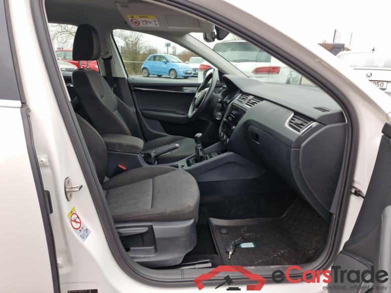 Skoda  Octavia Combi  (5E5)(03.2017->) Octavia Com 1.6TDI 85 Style #6