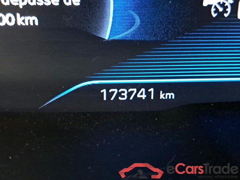 PEUGEOT - PEU 5008 BlueHDi 130PK EAT8 GT Line Pack Electric & Massage & VisioPark II & Two Removable Seats & Drive Assist & Safety Plus & Pano Roof #5