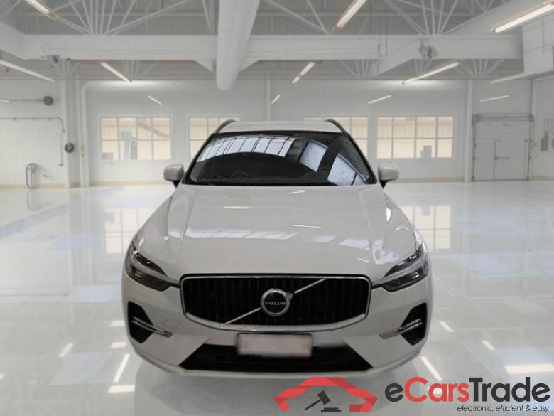 Volvo 11 VOLVO XC60 / 2021 / 5P / SUV B5 AWD AUTOMATICO MOMENTUM PRO #6
