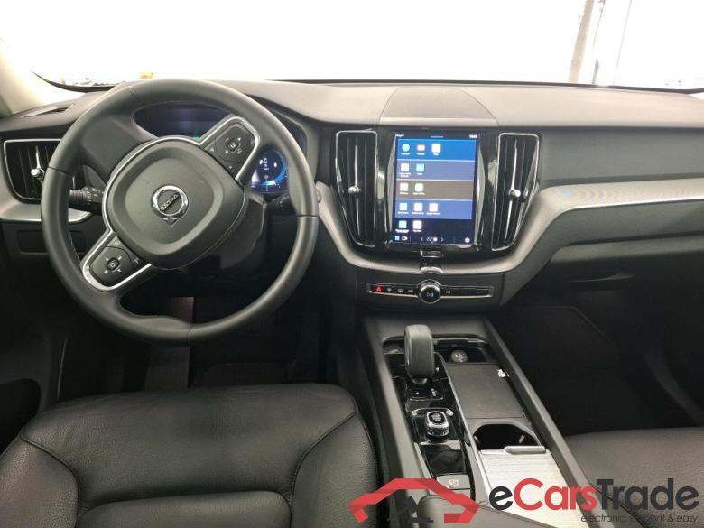 Volvo  VOLVO XC60 5p SUV B4 AWD 197 Geartro 8 Momentum #5