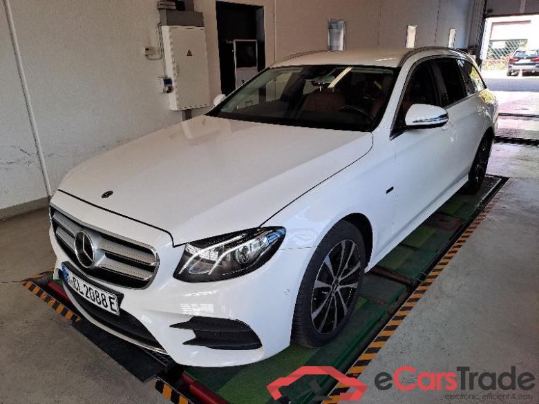 Mercedes-Benz E -Klasse T-Modell (BM 213)(06.2016->) DE - Kb5 E 300 de EU6d-T, T de AMG Line (EURO 6d-TEMP), 2018 - 2020 #1