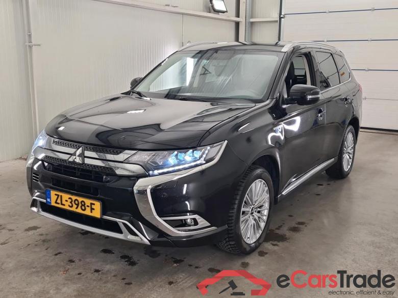 Mitsubishi Outlander '15 Mitsubishi Outlander PHEV Intense 5d #1