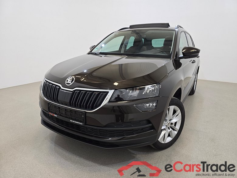 Skoda Karoq Style 1.0 TSI Pano LED Navi Ambient Camera Klima PDC ... #1