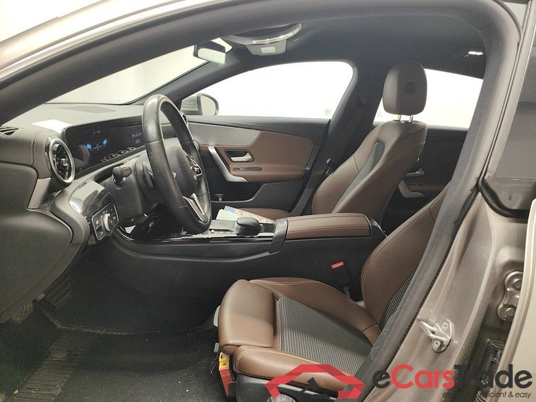 Mercedes-Benz CLA Shooting Brake CLA 180 d Aut. 5d #6