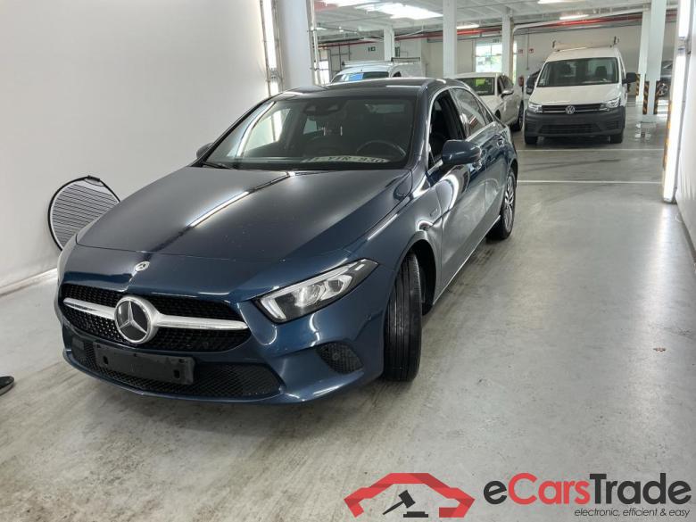 MERCEDES-BENZ A-CLASS LIMOUSINE 1.3 A 250 E BUSINESS SOLUTION DCT