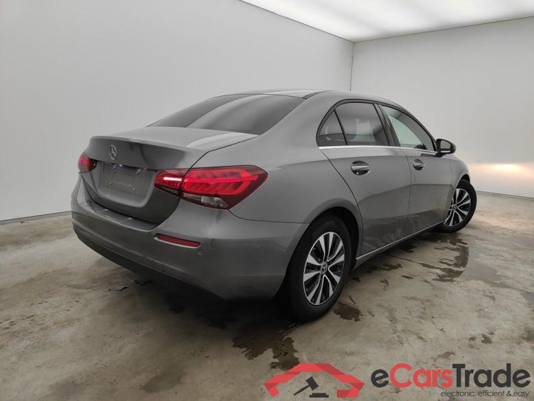 Mercedes-Benz A-Klasse Limousine A 180 d DCT Business Solution 4d #4