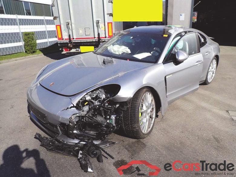 Porsche 4 S E-Hybrid Panamera #1