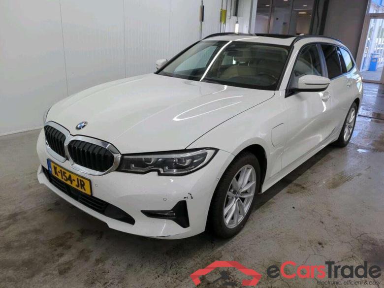 BMW 3-serie Touring 330e eDrive Edition #1