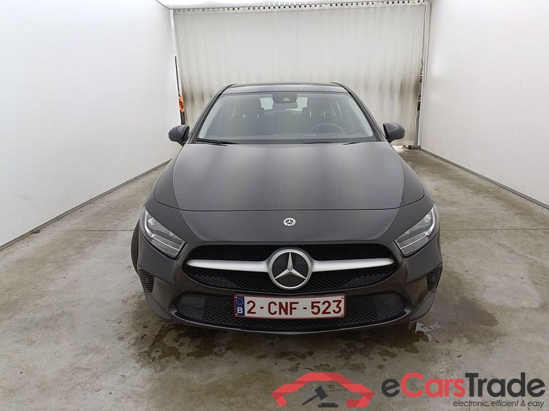 Mercedes-Benz A-Klasse A 180 d Business Solution Essential Aut. 5d #1