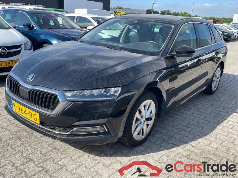 SKODA Octavia Combi 110 kW #1