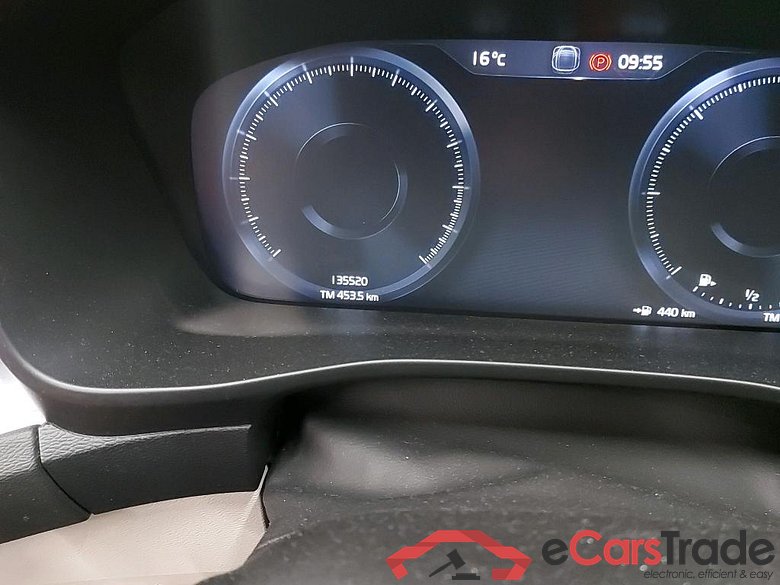 VOLVO - VOL XC40 D3 150PK Momentum Pro Pack Xenium With Arianne Leather & Winter & Park Assist #5