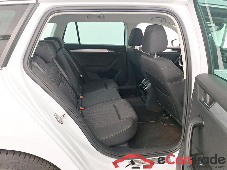 SKODA SUPERB COMBI DIESEL - 2019 2.0 CR TDi Ambition DSG #6