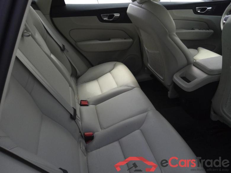 Volvo 2.0 B4 D AWD Momentum Pro Auto XC60 Business Plus AWD 2.0 D4 #6
