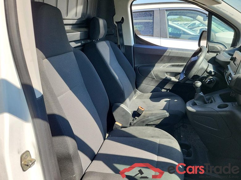 Peugeot Pro Standard 600kg BlueHDi 73kW (AC) PEUGEOT Partner / 2018 / 3P / furgón derivado de turismo Pro Standard 600kg BlueHDi 73kW (AC) #6
