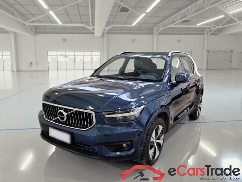 Volvo 228 VOLVO XC40 / 2017 / 5P / SUV T5 PLUG-IN HYBRID AUTO RECH INSCRIP EXPR #1